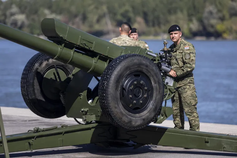 Rafalei grmili iznad Vukovara: Hrvatska vojska pokazala čime raspolaže