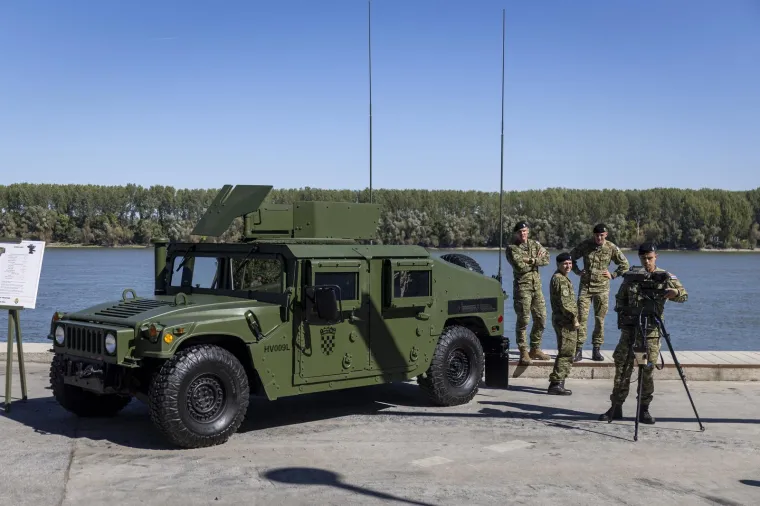 Rafalei grmili iznad Vukovara: Hrvatska vojska pokazala čime raspolaže