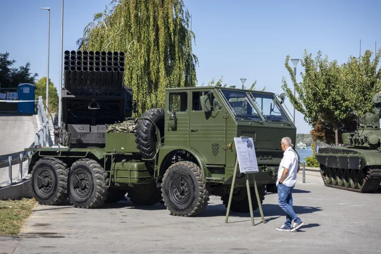 Rafalei grmili iznad Vukovara: Hrvatska vojska pokazala čime raspolaže
