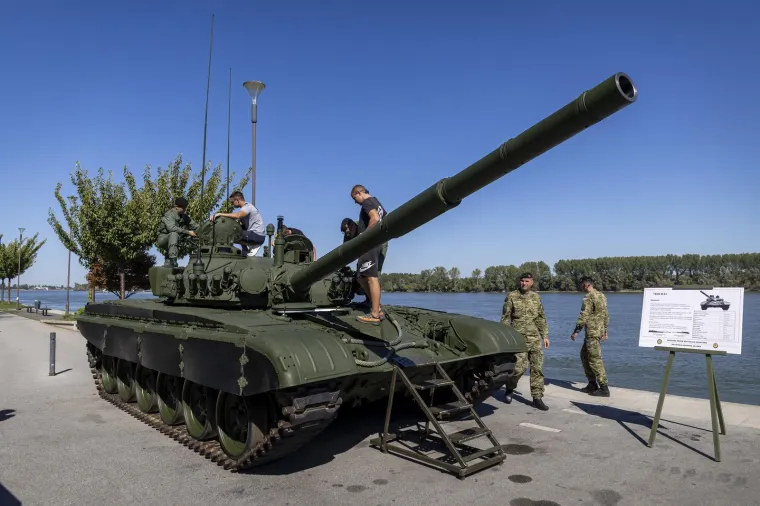 Rafalei grmili iznad Vukovara: Hrvatska vojska pokazala čime raspolaže