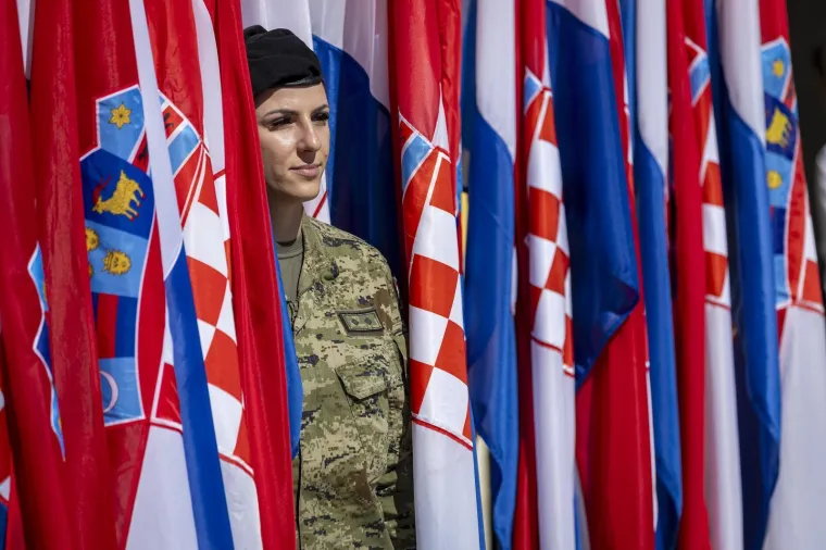 Rafalei grmili iznad Vukovara: Hrvatska vojska pokazala čime raspolaže