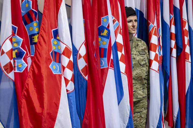 Rafalei grmili iznad Vukovara: Hrvatska vojska pokazala čime raspolaže