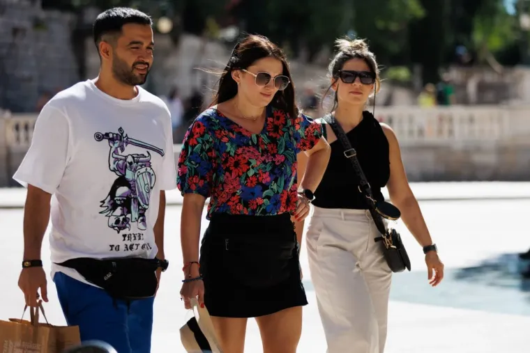 Plavuša za kojom su se svi okretali: Djevojka vitke linije nije mogla proći nezamijećeno