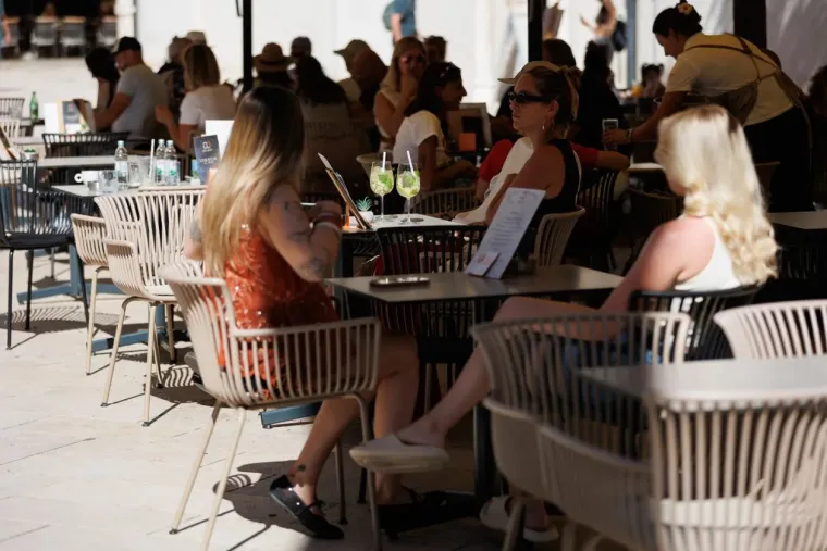 Plavuša za kojom su se svi okretali: Djevojka vitke linije nije mogla proći nezamijećeno