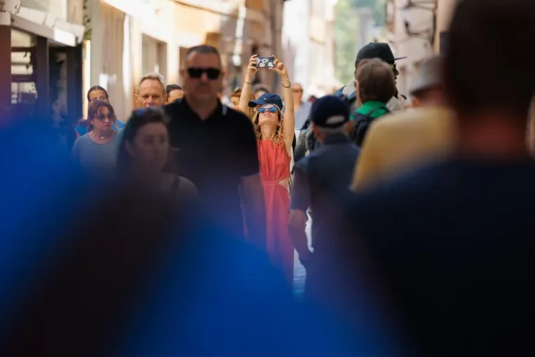 Plavuša za kojom su se svi okretali: Djevojka vitke linije nije mogla proći nezamijećeno