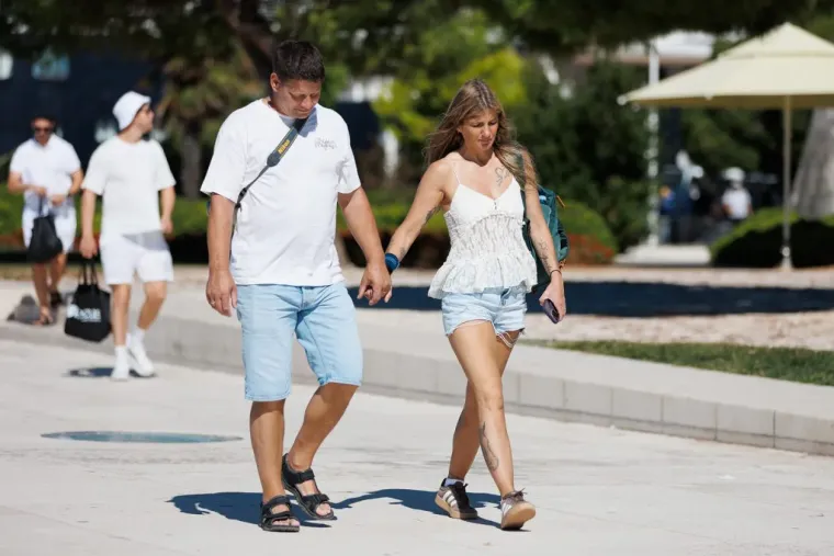 Plavuša za kojom su se svi okretali: Djevojka vitke linije nije mogla proći nezamijećeno