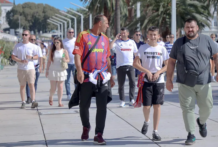 Ljubav prema Hajduku ne poznaje granice: Na derbi se ide i sa &scaron;takama