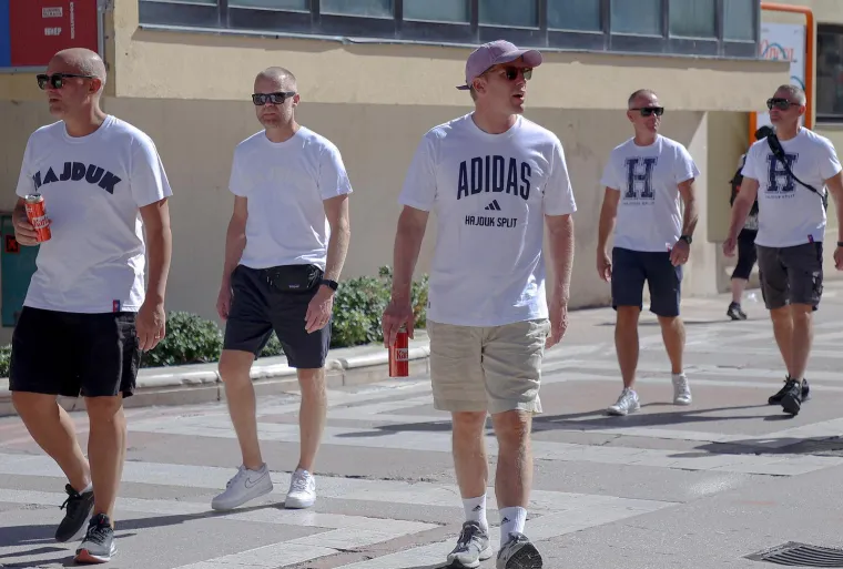 Ljubav prema Hajduku ne poznaje granice: Na derbi se ide i sa &scaron;takama