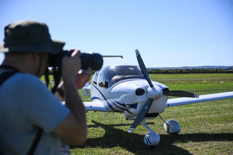 Akrobacije, Rafalei i ovacije: Pogledajte zračni spektakl u Lučkom koji je odu&scaron;evio posjetitelje