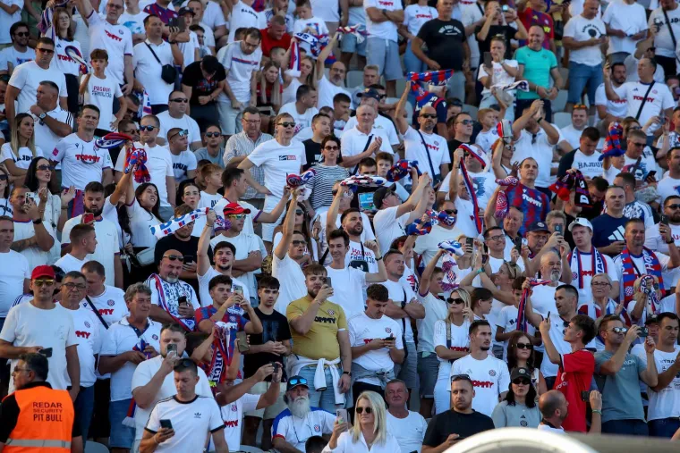 Boban snimljen s bivšim izbornikom hrvatske reprezentacije, evo u čijem društvu gleda derbi