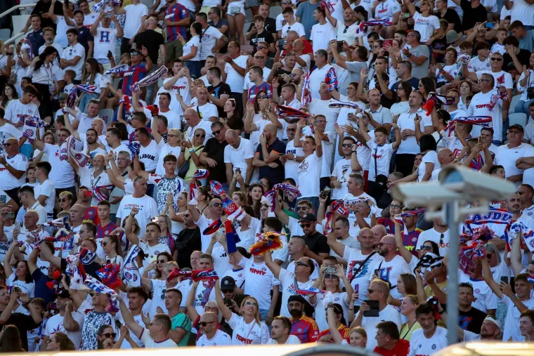 Boban snimljen s biv&scaron;im izbornikom hrvatske reprezentacije, evo u čijem dru&scaron;tvu gleda derbi