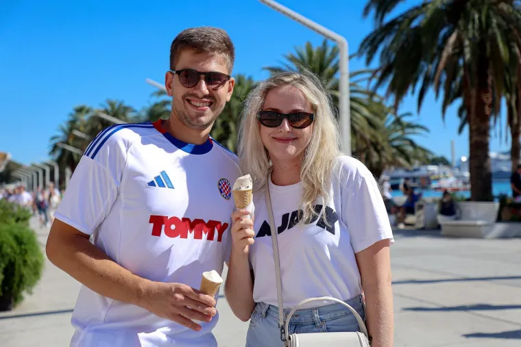 Vatrene navijačice podržale su svoj klub tijekom velikog derbija: Na tribinama se našao i Šime Elez