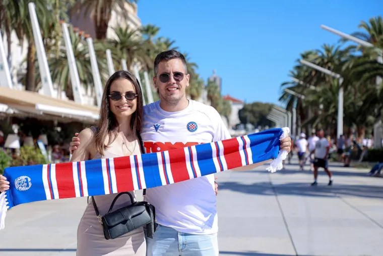 Vatrene navijačice podržale su svoj klub tijekom velikog derbija: Na tribinama se našao i Šime Elez