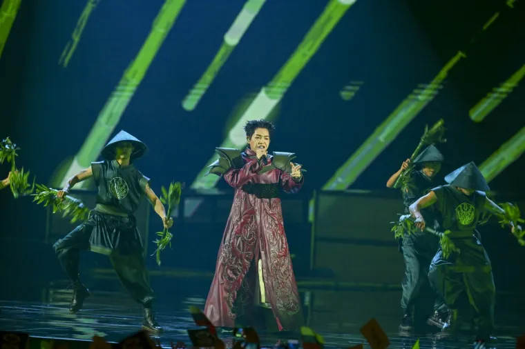 Putin zabranio perverzije na Interviziji, a odu&scaron;evit ćete se kad vidite kako izgleda srpski predstavnik