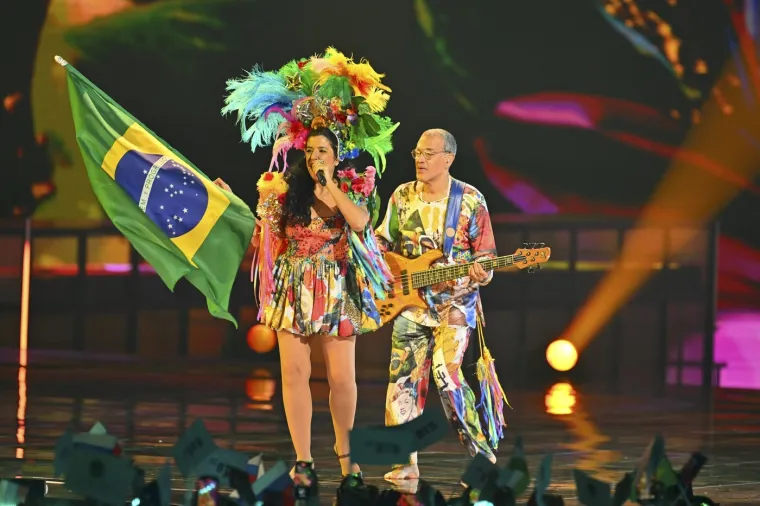 Putin zabranio perverzije na Interviziji, a odu&scaron;evit ćete se kad vidite kako izgleda srpski predstavnik