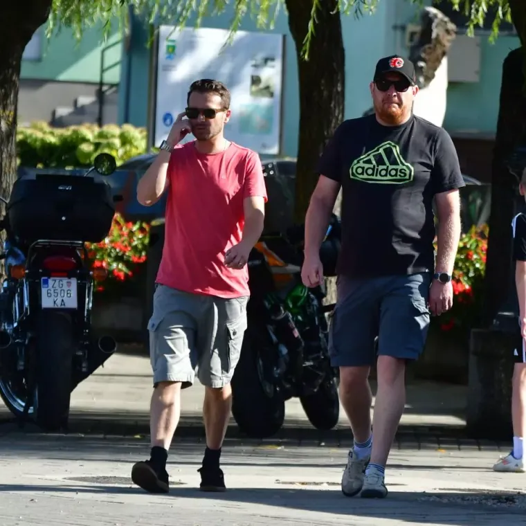 Golupčići uz Muru rastopili prolaznike romantičnim prizorom: Svi su gledali u njih