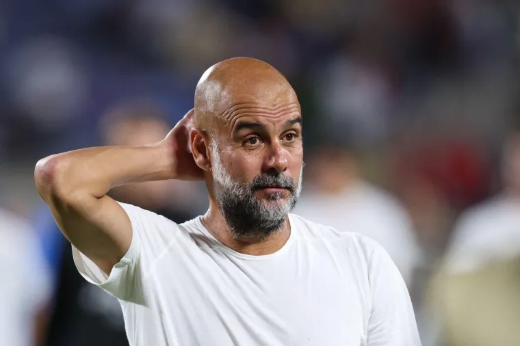 Jo&scaron; će se dugo pričati o onome &scaron;to je Guardiola napravio: Pljuvanje, poljubac sucu, udaranje po glavi...