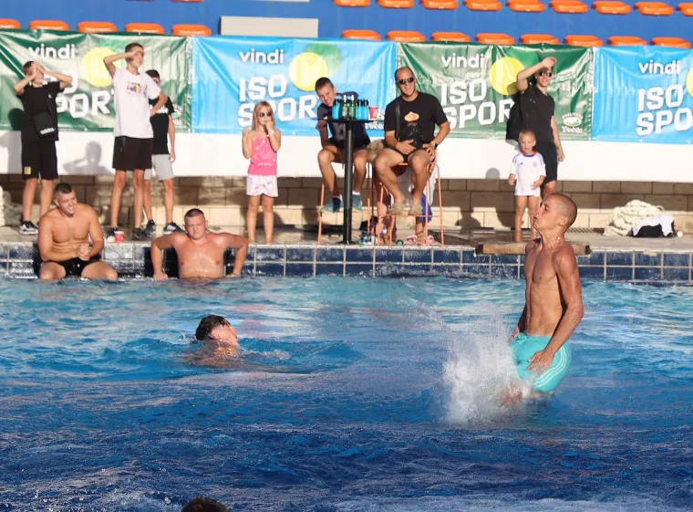 Antonio Plazibat napravio vratolomiju na skakaonici: Pogledajte skok koji je ostavio sve bez daha