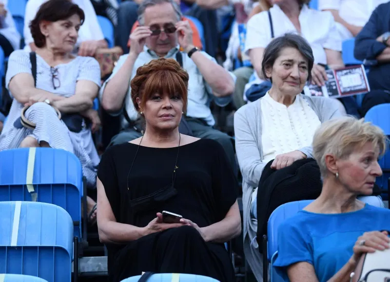 Razvela se dvaput, glumom osvojila publiku, a smrt sestre je shrvala: Ovako se mijenjala Mia Begović