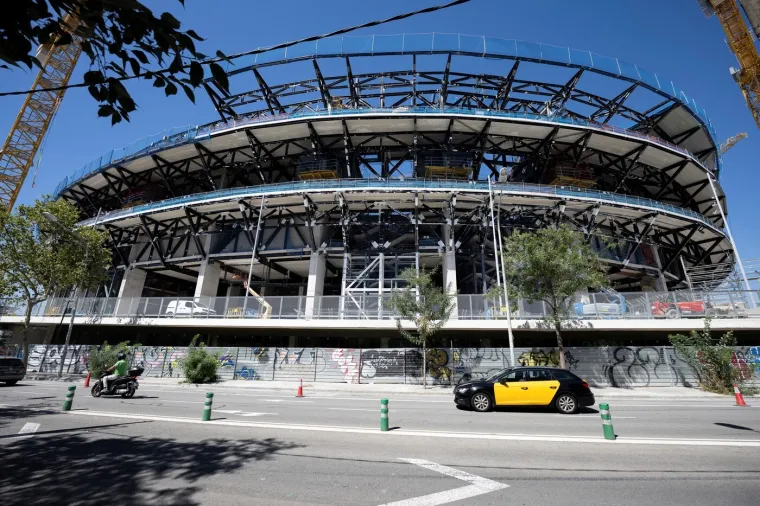 Obnova od milijardu eura: Kada će se navijači konačno vratiti na kultni stadion?