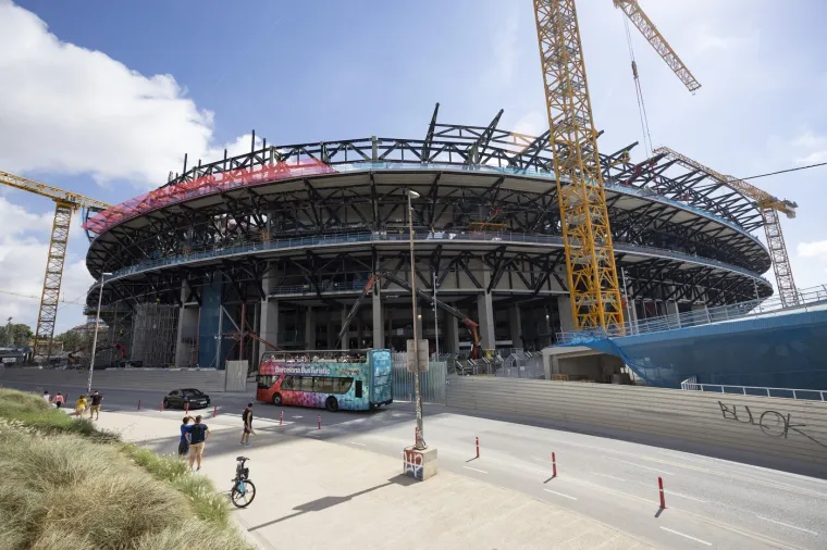 Obnova od milijardu eura: Kada će se navijači konačno vratiti na kultni stadion?