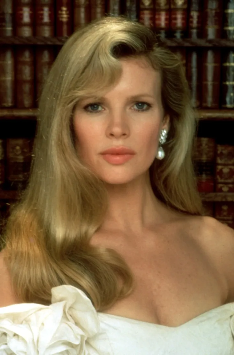 Plastične operacije su je uništile? Mnogi pričaju o 'neprepoznatljivom' licu Kim Basinger