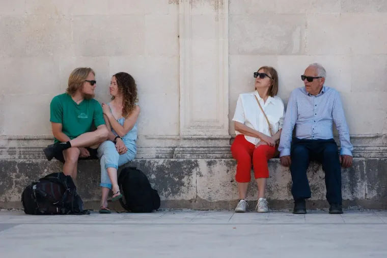 Ma kakva jesen: Zadranke prošetale u haljinicama i privlačile poglede slučajnih prolaznika