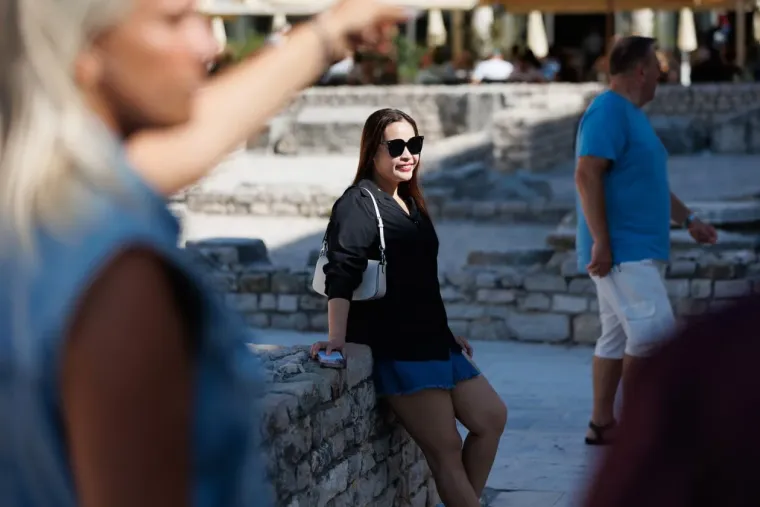 Ma kakva jesen: Zadranke prošetale u haljinicama i privlačile poglede slučajnih prolaznika