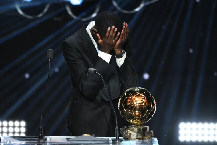 Slomio se pred milijunima gledatelja! Evo &scaron;to se događalo na Ballon d'Or 2025.