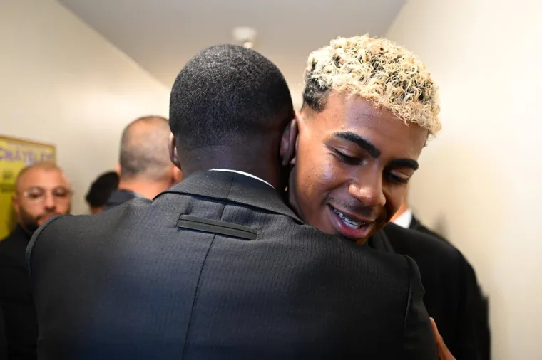 Slomio se pred milijunima gledatelja! Evo &scaron;to se događalo na Ballon d'Or 2025.