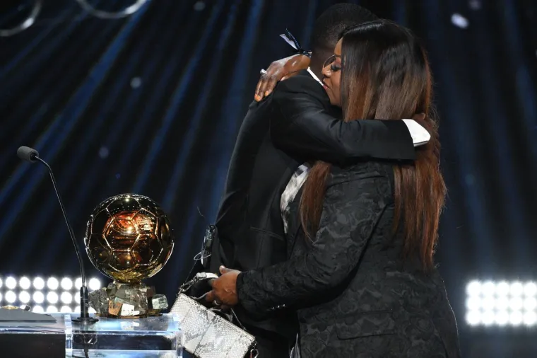 Slomio se pred milijunima gledatelja! Evo &scaron;to se događalo na Ballon d'Or 2025.