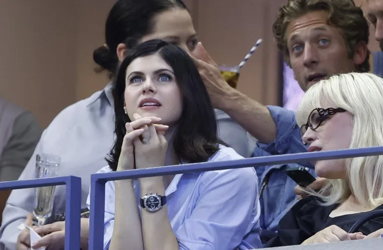 Ljepotica prodornih plavih očiju mogla je imati koga god je htjela, a ljubi 17 godina starijeg