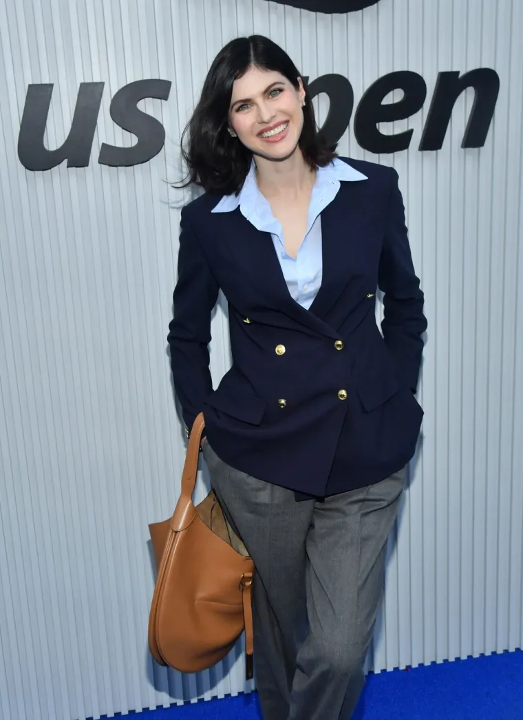 Ljepotica prodornih plavih očiju mogla je imati koga god je htjela, a ljubi 17 godina starijeg