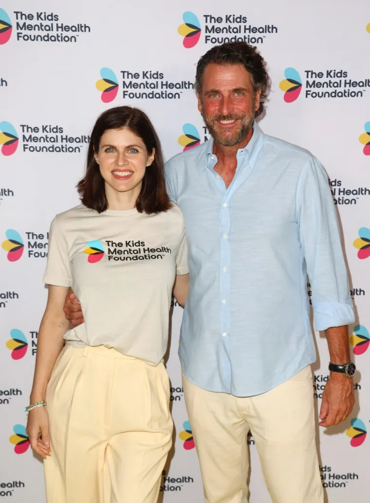 Ljepotica prodornih plavih očiju mogla je imati koga god je htjela, a ljubi 17 godina starijeg