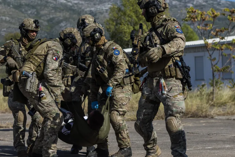 Borba prsa u prsa, helikopteri i specijalci: Pogledajte akcijske scene iz susjedstva