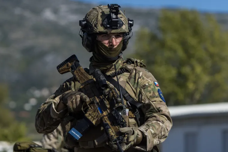 Borba prsa u prsa, helikopteri i specijalci: Pogledajte akcijske scene iz susjedstva