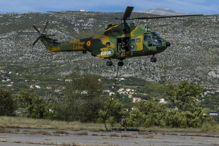 Borba prsa u prsa, helikopteri i specijalci: Pogledajte akcijske scene iz susjedstva