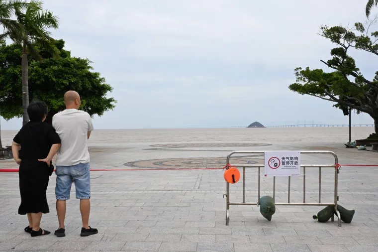 Pogodila ih je žestoka oluja: Voda sru&scaron;ila most, izlilo se jezero, dvije osobe izgubile život