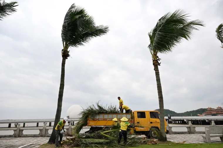 Pogodila ih je žestoka oluja: Voda sru&scaron;ila most, izlilo se jezero, dvije osobe izgubile život