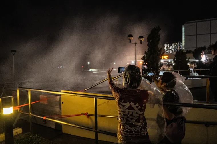 Pogodila ih je žestoka oluja: Voda sru&scaron;ila most, izlilo se jezero, dvije osobe izgubile život