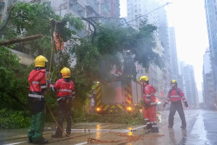 Supertajfun s vjetrovima od 200 na sat i bujičnim poplavama nosi sve pred sobom: Raste broj mrtvih