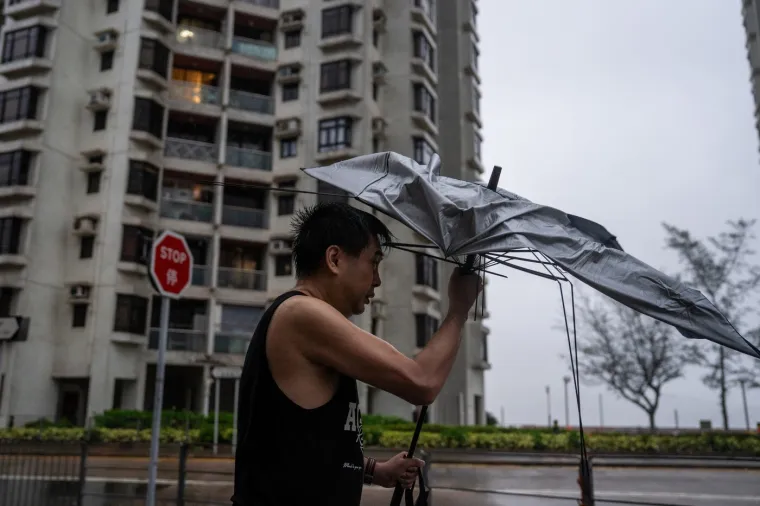 Supertajfun s vjetrovima od 200 na sat i bujičnim poplavama nosi sve pred sobom: Raste broj mrtvih