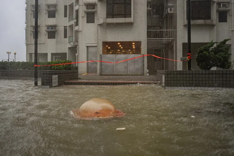 Supertajfun s vjetrovima od 200 na sat i bujičnim poplavama nosi sve pred sobom: Raste broj mrtvih