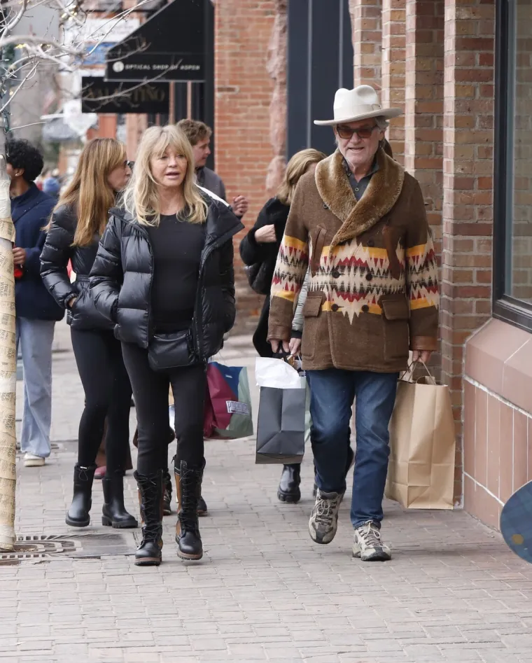 Bila je seks-simbol 70-ih, svi su pred njom padali na koljena: Sa 79 godina i dalje zrači