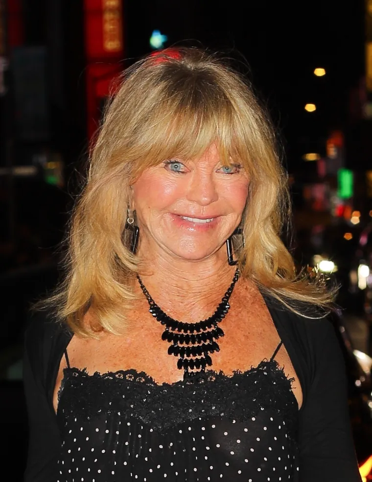 Bila je seks-simbol 70-ih, svi su pred njom padali na koljena: Sa 79 godina i dalje zrači