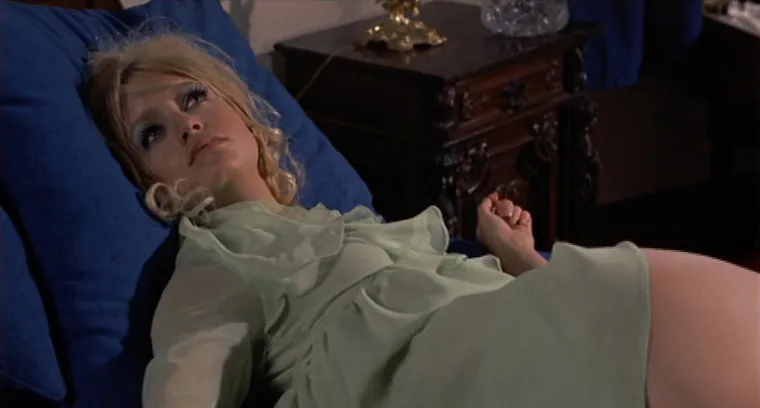 Bila je seks-simbol 70-ih, svi su pred njom padali na koljena: Sa 79 godina i dalje zrači