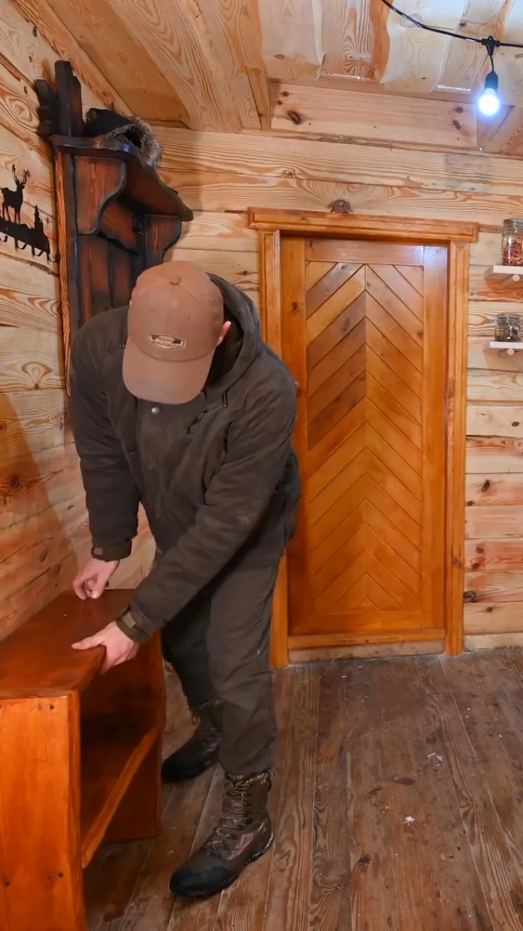 Sam samcat gradi kuću od nule, dosad je potro&scaron;io manje od 4 tisuće eura i stvorio ne&scaron;to predivno