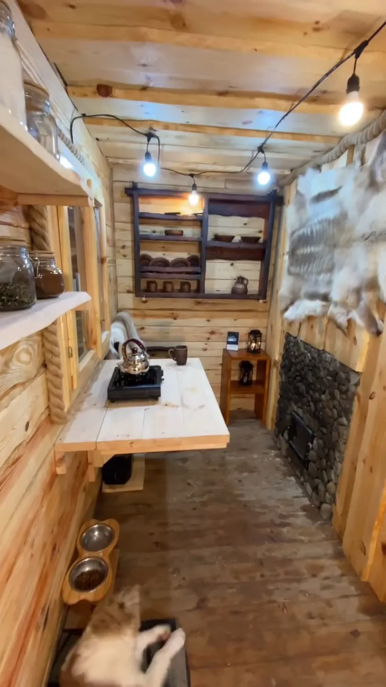 Sam samcat gradi kuću od nule, dosad je potro&scaron;io manje od 4 tisuće eura i stvorio ne&scaron;to predivno