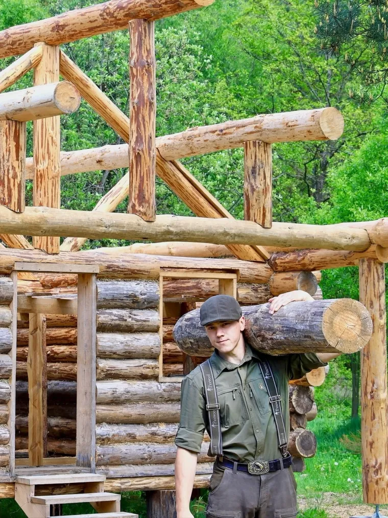 Sam samcat gradi kuću od nule, dosad je potro&scaron;io manje od 4 tisuće eura i stvorio ne&scaron;to predivno