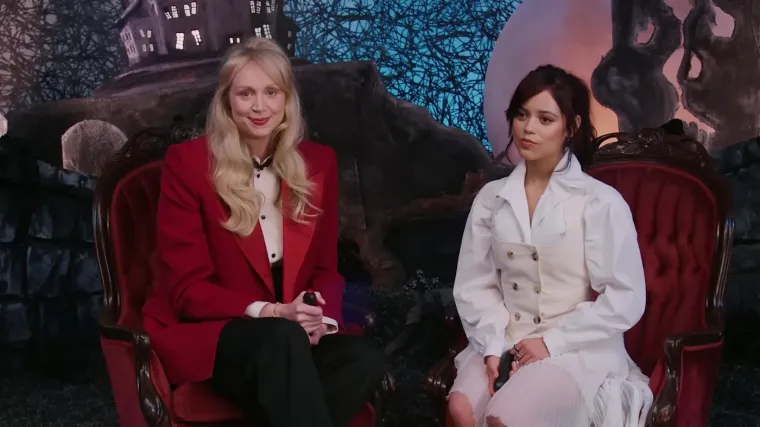 Jenna Ortega izvan seta 'Wednesday' ne nosi pletenice: Sklonija je oskudnim i pripijenim haljinama